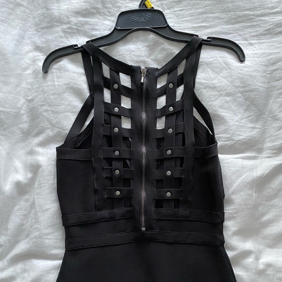 GUESS MINI BLACK BANDAGE DRESS😍😍 - Picture 3 of 4